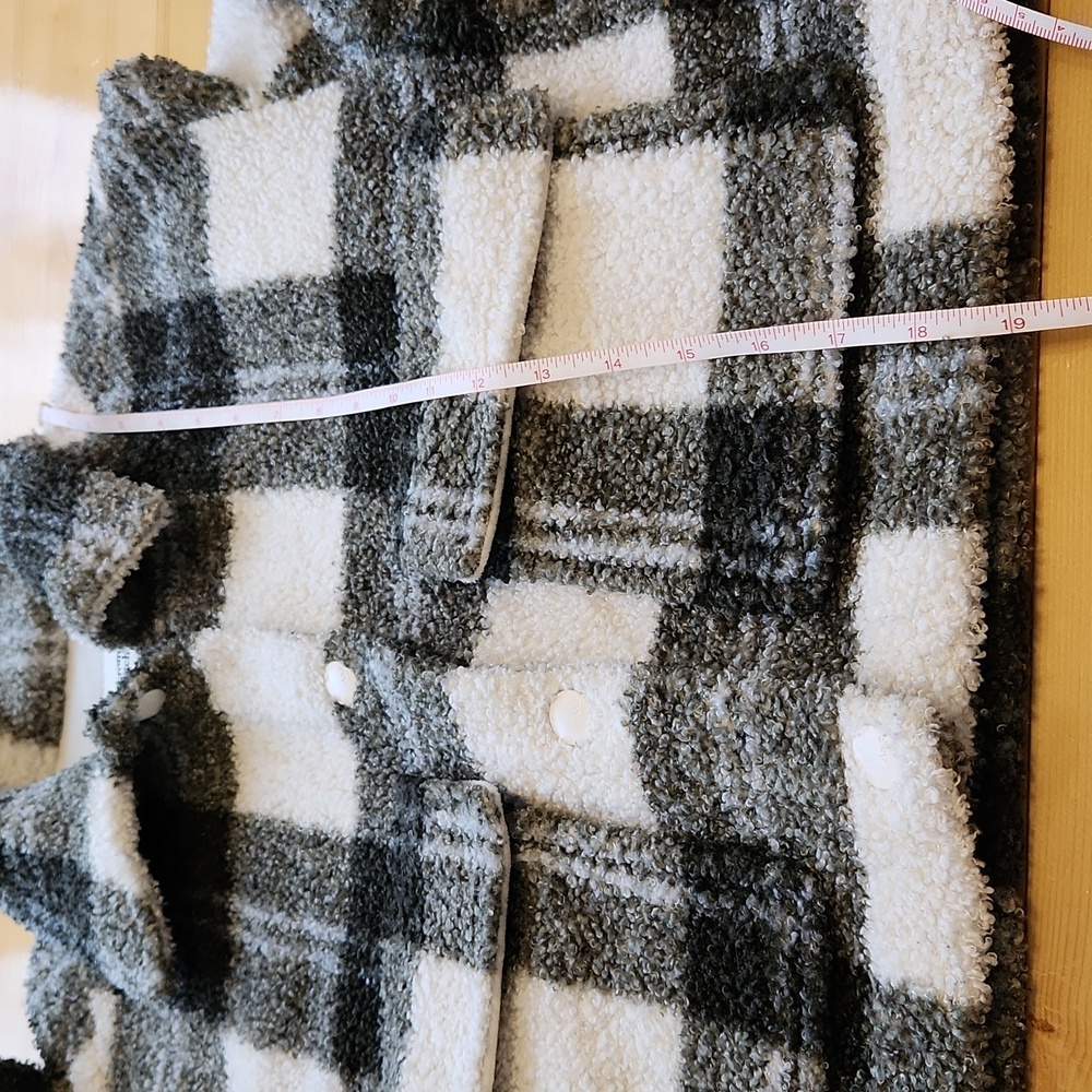 Abercrombie & Fitch Sherpa Plaid Teddy Shacket Cropped XS - Picture 16 of 17